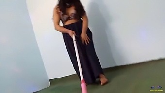 Canadian Erotic Hot Mom Caught When Cleaning Room While Dancing Nacked Homemade,