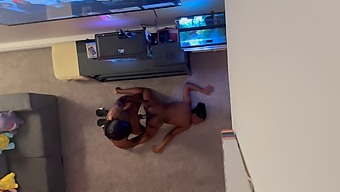 Amateur Black Couple Enjoys Passionate Sex At Home (Cumshot)