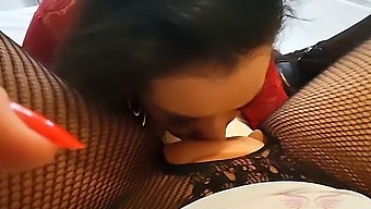 Angel Lima Gives A Sensual Blowjob To Cléo Cadillac
